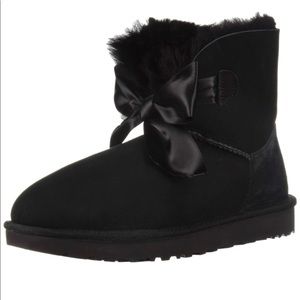 UGG Women's Gita Bow Mini Fashion Boot (NWT)